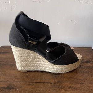 Aldo wedge Elastic strap espadrille style size 10
